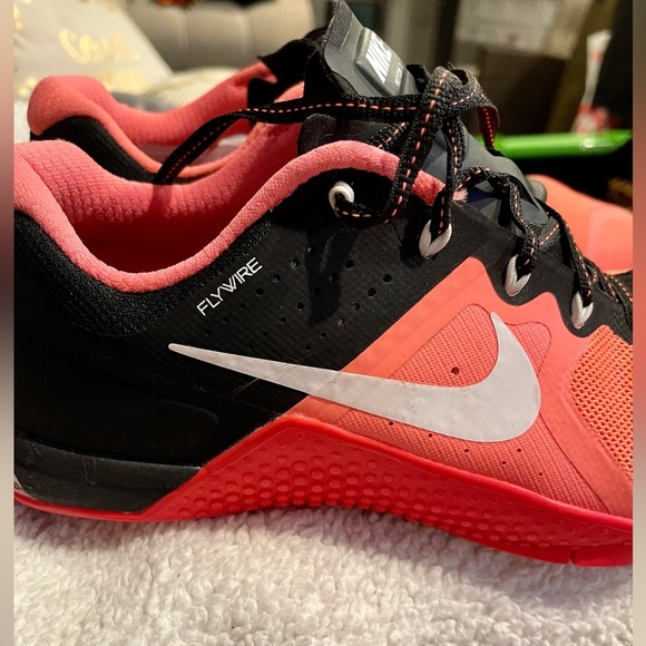 Nike flywire metcon 2 bright orange training shoes - Picture 6 of 7